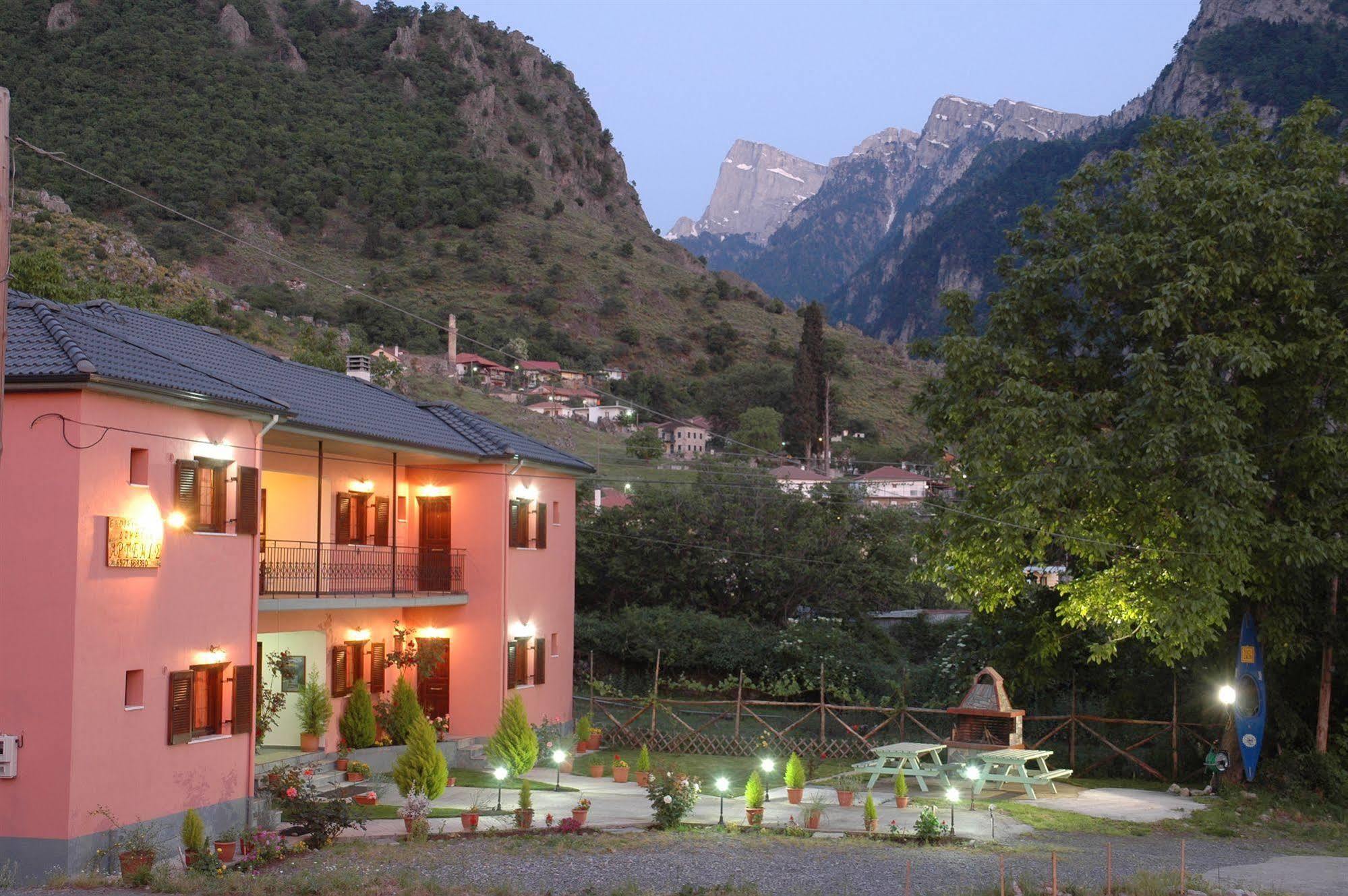 Artemis Apartments Konitsa Esterno foto